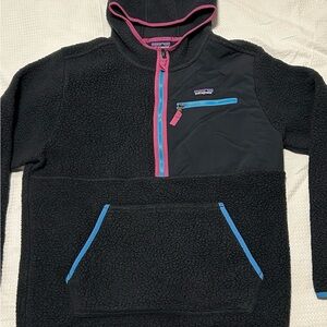 Patagonia Mens Black, blue and Pink Fleece Hoodie